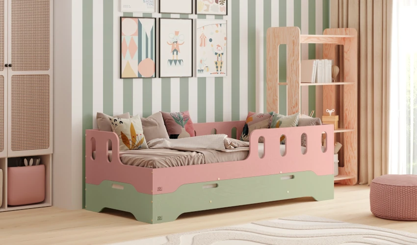 Drewniane łóżko TILA 1 w kolorze różowym na drewnianym łóżku TILA 8 w kolorze zielonym